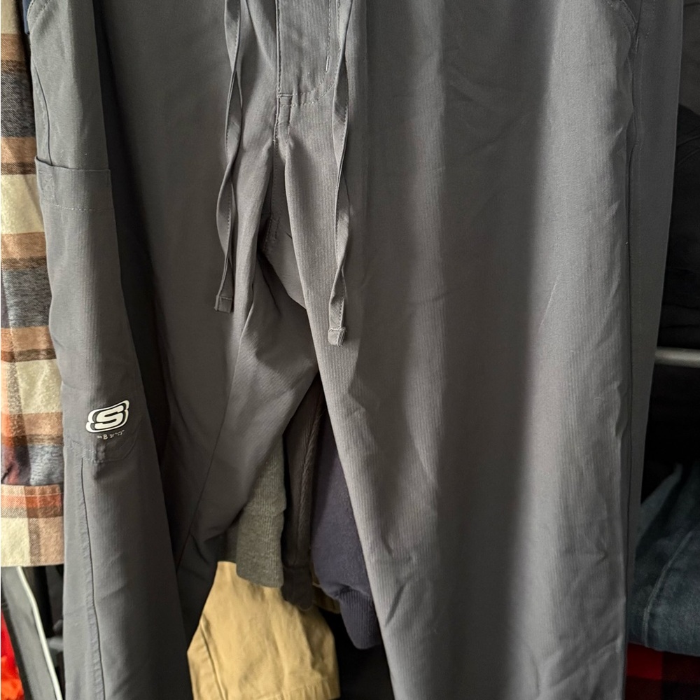 Skechers pewter jogger scrub pants